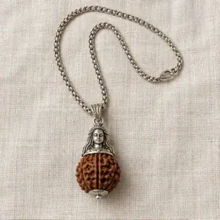 Adiyogi 7 Mukhi Rudraksha Pendant Saat Mukhi Pendant natural Vedic gemstone